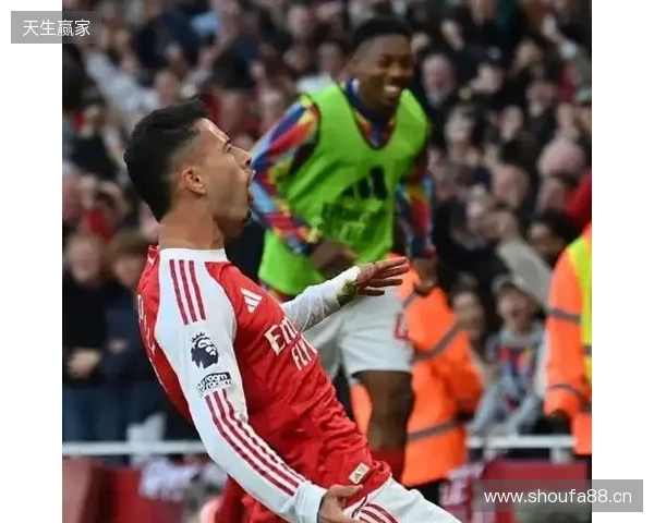 镜报：曼联沦为喜剧俱乐部，至暗时刻可能超越了之前的利物浦