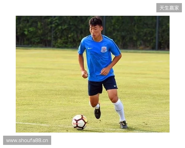 朱辰杰:自己在国家队算中生代球员,希望分享一些经验给年轻球员 朱辰杰:自己在国家队算中生代球员,希望分享一些经验给年轻球员